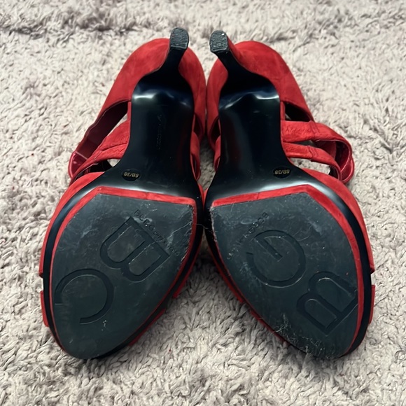 Sexy, strappy red heels - Picture 6 of 8